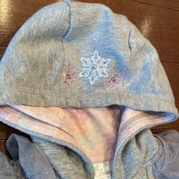 Disney’s Frozen hoodie - Picture 3 of 6